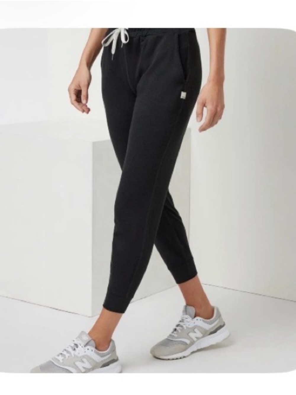 Vuori Black Performance Jogger Pants with Drawstring Waist